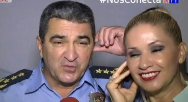 Una peculiar "serenata" del Comandante para periodistas
