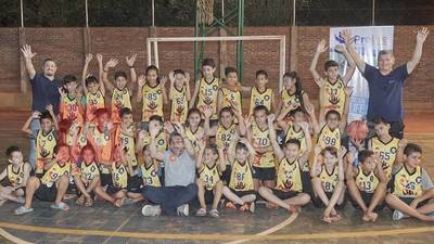 HABILITAN ESCUELA DE BASQUETBOL PARA NIÑOS HUMILDES