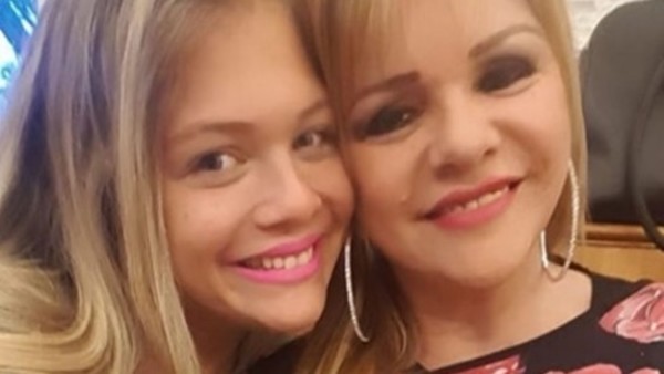 La Dedicatoria De Fátima Fernández A Su Mamá Adela Mercado En El “Día Del Periodista”