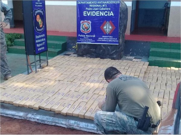 Tras persecución, incautan 290 kilos de marihuana