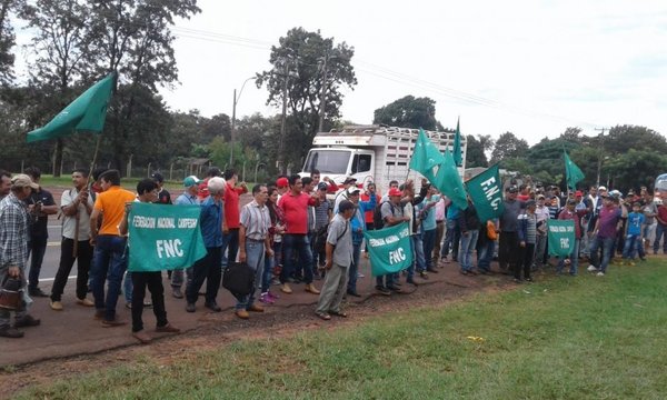 Productores se movilizan en San Pedro - Nacionales - ABC Color