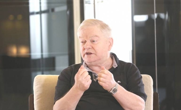 HOY / Padre Aldo Trento en terapia intermedia: evoluciona de manera favorable, afirman