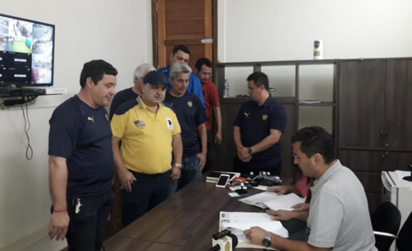 HOY / El futuro del club se va a resolver este domingo