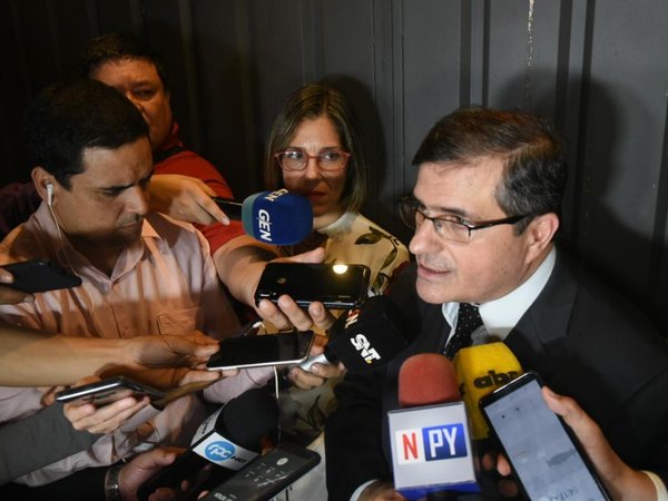 Fiscalía sospecha que recaudación de coimas era llevada hasta vivienda de Benítez