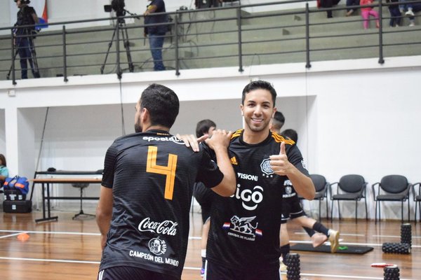 Olimpia Futsal vence a Sport Colonial y es puntero