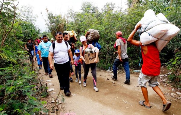 Hallan cuerpos de balseros venezolanos en el Caribe - Edicion Impresa - ABC Color