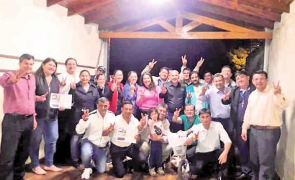 Docentes elegirán presidente | Diario Vanguardia 08