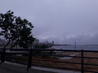 Meteorología anuncia un sábado con lluvias y el ingreso de frente frío