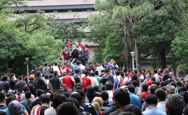 HOY / Lamentan hechos violentos durante estudio del desbloqueo