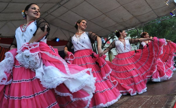El folklore sale a las calles este sábado