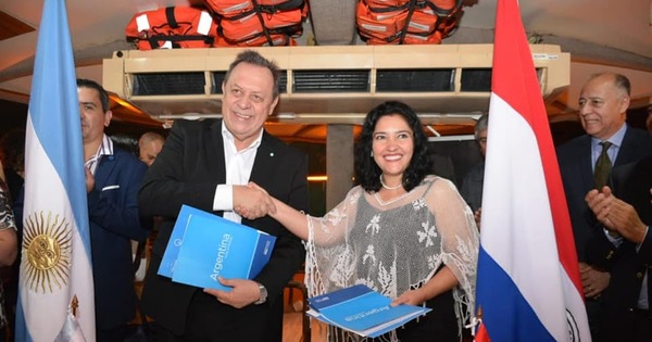 Firman acuerdo para potenciar el turismo fluvial y la pesca deportiva