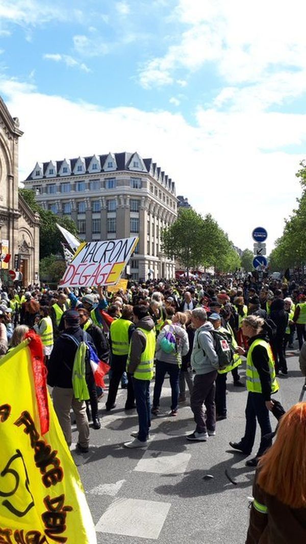 “Chalecos amarillos” se movilizado en Francia tras anuncios de Macron
