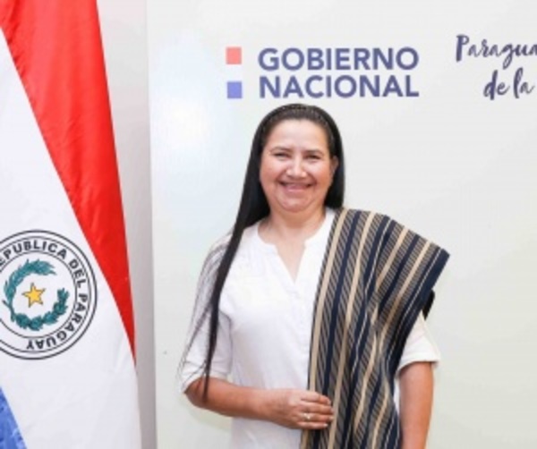 Reconocen a artesana Rosa Segovia como Tesoro Nacional Vivo - ADN Paraguayo
