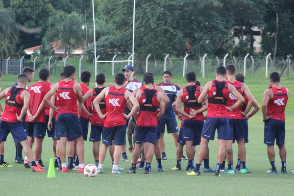 Nacional enfrenta mañana a Cerro Porteño