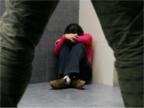 Menor fue abusada en un motel luego de que le pusieron algo en su gaseosa para llevarla