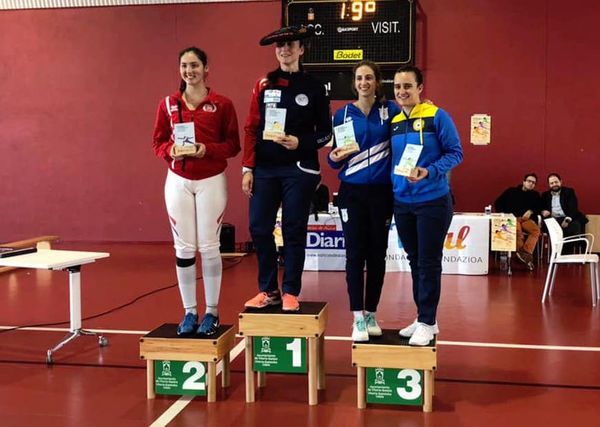 Montse Viveros se cuelga la medalla de plata en España
