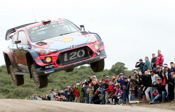 Neuville sigue arriba - Edicion Impresa - ABC Color