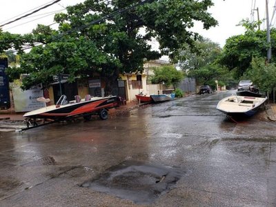 Lanchas en veredas y calles - Cronicas Ciudadanas - ABC Color