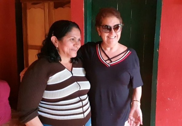 Festejó su cumpleaños con la madre de Edelio | Paraguay en Noticias
