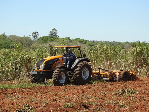 San Pedro: Modernización de la agricultura beneficia a más de 3.600 familias - ADN Paraguayo