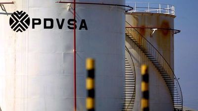 Entran en vigor las sanciones de EEUU al petróleo venezolano