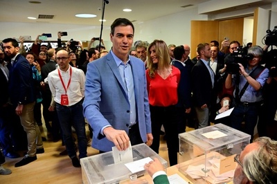 España vota en masa: Sánchez favorito y la extrema derecha al acecho - ADN Paraguayo