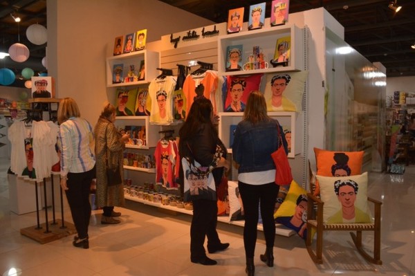 Hugo Cataldo habilita muestra sobre su obra "Esta no es Frida Kahlo"