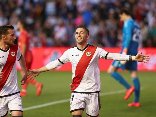 Rayo vence a Real Madrid y sueña con la permanencia