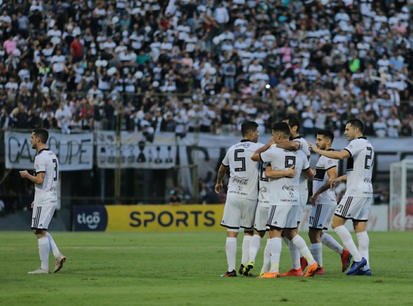 Olimpia golea a Libertad y se acerca al tricampeonato - ADN Paraguayo