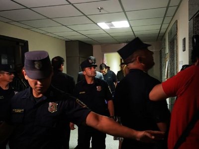 Juez ordena prisión para Ramón Benítez y otros detenidos