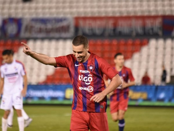 Cerro Porteño golea a Nacional con doblete de Palau