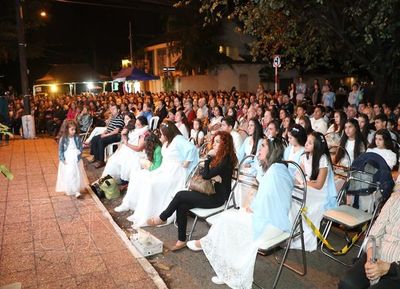 Chiquitunga reunió a cientos de devotos como es tradicional