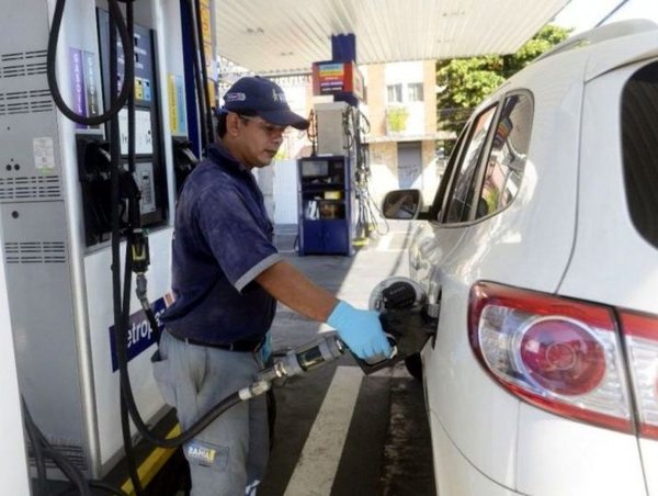 Privada sube precio del gasoíl, Petropar aún no - Edicion Impresa - ABC Color
