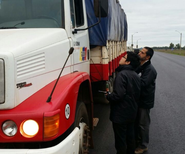 Iniciarán controles de camiones de cargas en la vía pública - Radio 1000 AM