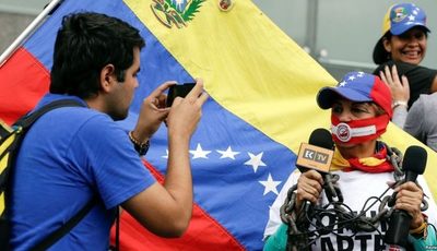 Periodistas elaboran mecanismos para enfrentar ataques a la libertad de prensa en Venezuela