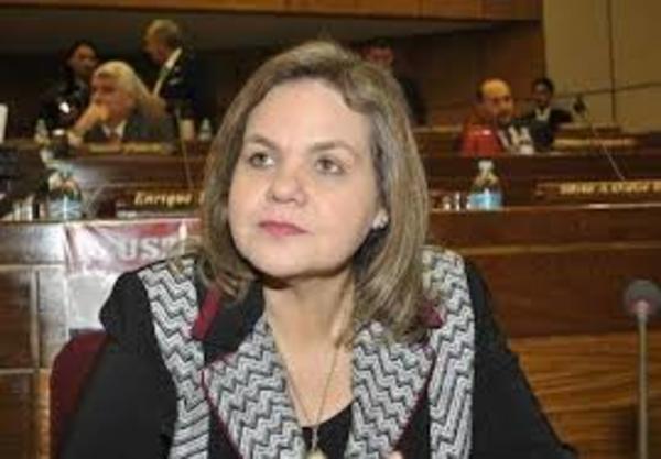 Senadora Samaniego lamenta desconocimiento del Proyecto de Ley de Paridad - .::RADIO NACIONAL::.