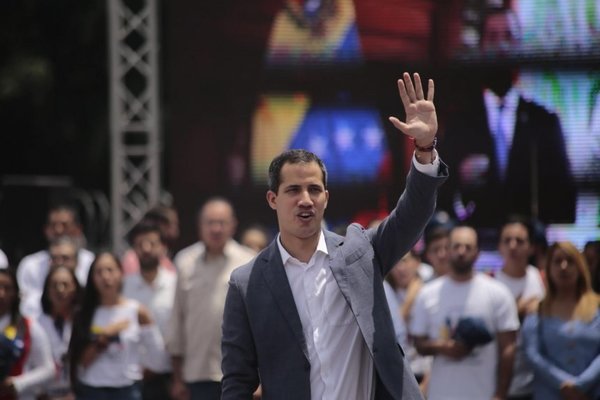 Guaidó desea que nuevo gobierno español aborde crisis en Venezuela | Paraguay en Noticias