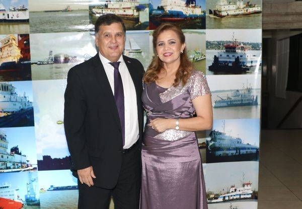 Tras ubicarla en puesto clave, Petta se deshace de esposa del general Benítez | Paraguay en Noticias
