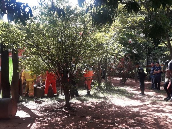 Mató a su esposa, hirió a su hijo y a su nieta y luego se tiró a un pozo