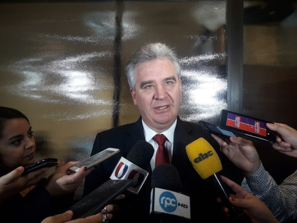 Bacchetta sostiene que no existen garantías con las urnas electrónicas - Radio 1000 AM
