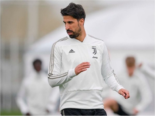 Khedira, operado con éxito en Alemania de su lesión de rodilla