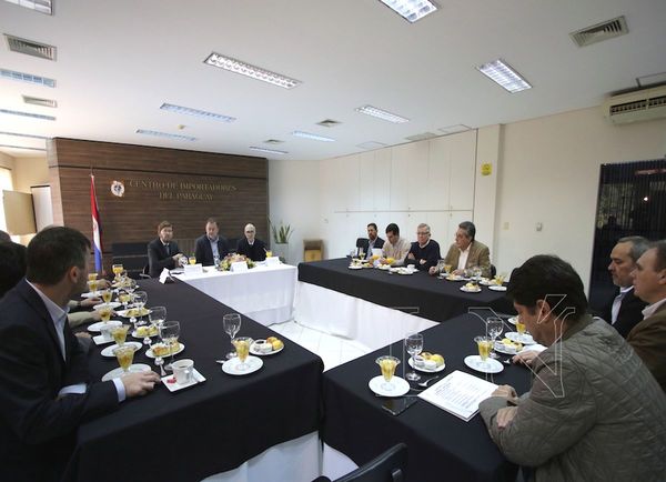Importadores repudian contrabando y evasión de impuestos | Paraguay en Noticias