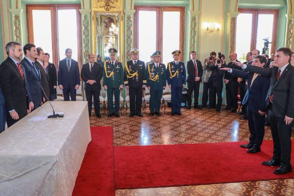 Jefe de Estado tomó juramento a nuevos embajadores ante Austria y Ecuador