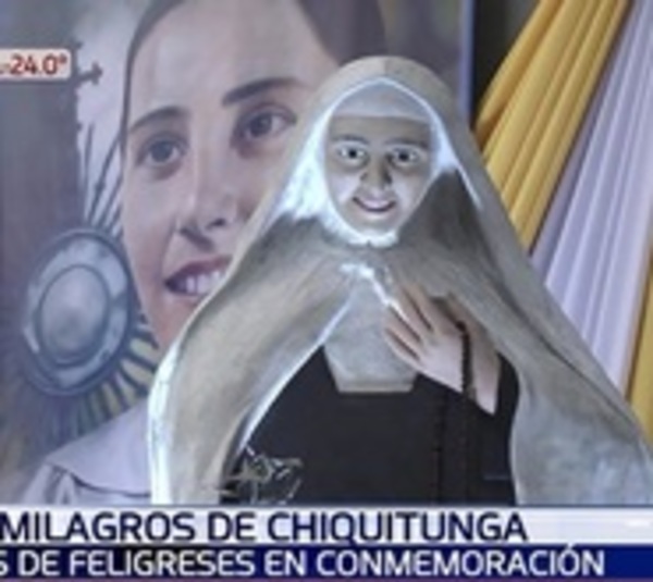 Miles de fieles recuerdan la partida de Chiquitunga - Paraguay.com
