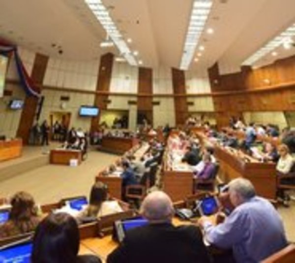 Diputados retiran acusación contra César Garay Zuccolillo - Paraguay.com