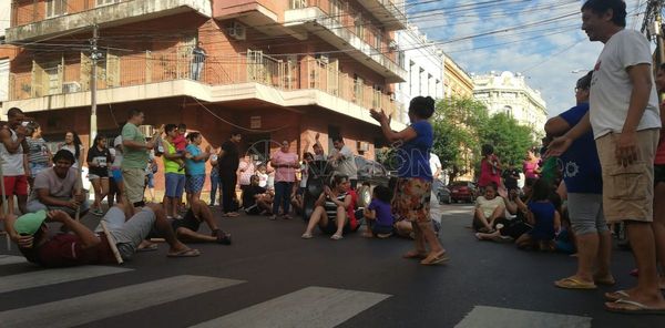 Damnificados instalarán carpa indefinida para exigir solución al Gobierno | Paraguay en Noticias