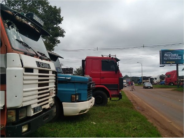 Camioneros protestan contra suba del gasoil en Alto Paraná | Paraguay en Noticias
