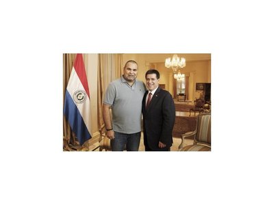 Chilavert rompe con Cartes y le pide "que aclare su vínculo con Messer"