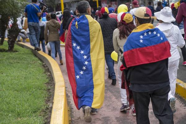 Perú deporta a cincuenta venezolanos con antecedentes penales en su país » Ñanduti