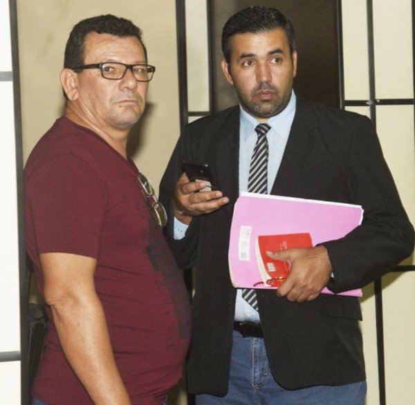 Saltan los nombres de periodistas que figuran en la agenda del Gral. Benítez - Edicion Impresa - ABC Color
